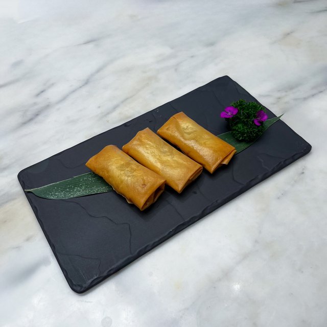 蟹粉萝卜丝春卷(3件) Deep-fried Spring Rolls with Crab Roe & Shredded Radish (3 Pieces)