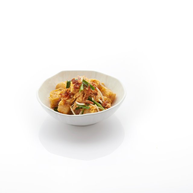 极品酱萝卜糕 (炒) Stir-Fried Radish Cake with Premium X.O Sauce