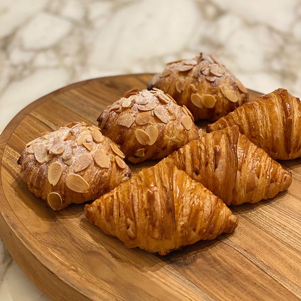 PACK OF 12 - ASSORTED VIENNOISERIE & PASTRIES